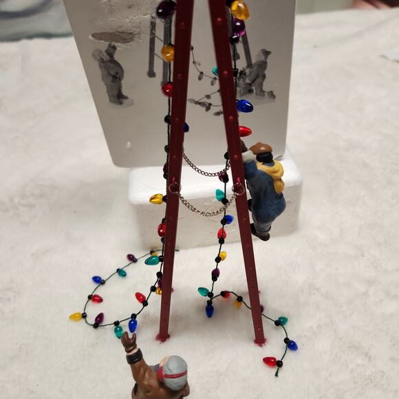 Department 56 Heritage Village Collection Town Tree Trimmers 5566-2 With Box - Picture 5 of 8